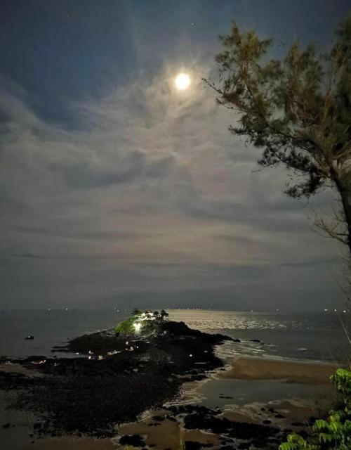 Vacsava Hotel Vung Tau Bagian luar foto